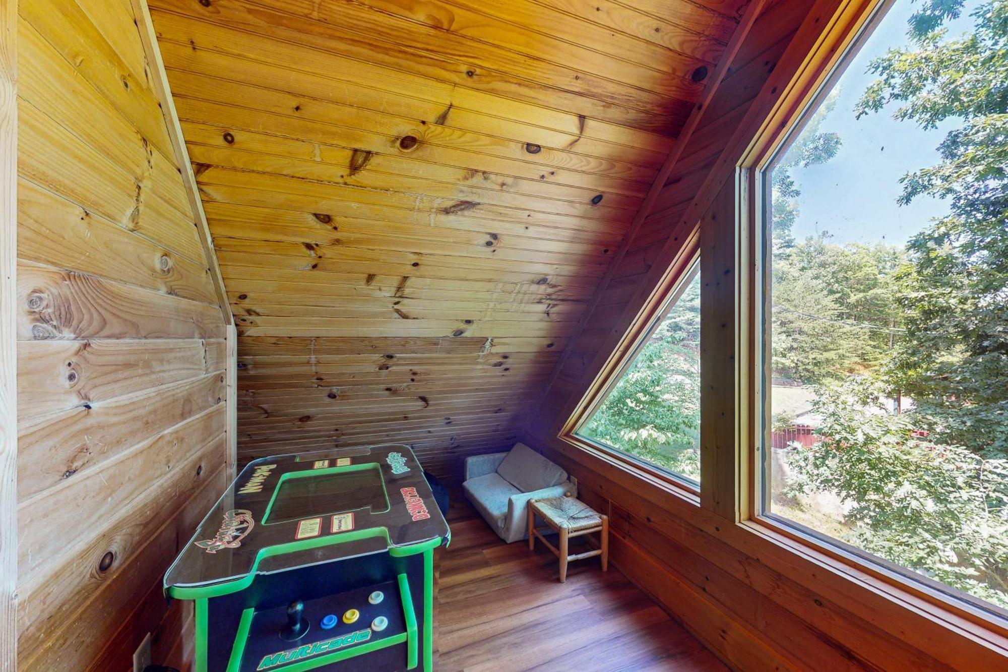 Fantasy Mountain View * Sevierville